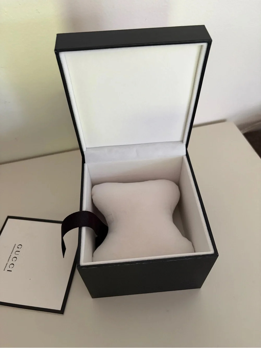 Gucci Men’s Jewelry Box in White with Black Trim